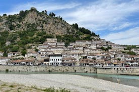 アルバニア：北から南へのツアー - 8 日間