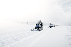 Aventura en moto de nieve en el glaciar Langjökull de Gullfoss