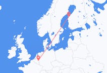 Fly fra Vaasa til Maastricht