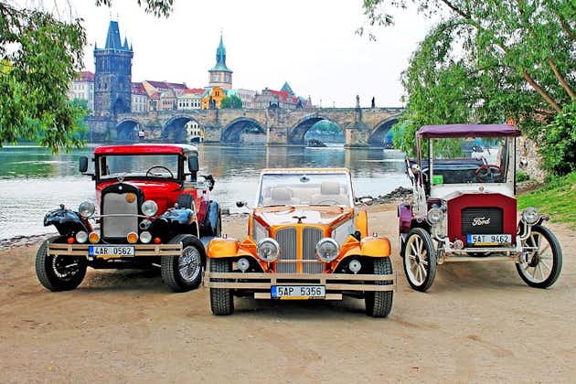 1.5-Hour Oldtimer Convertible Prague Sightseeing Tour
