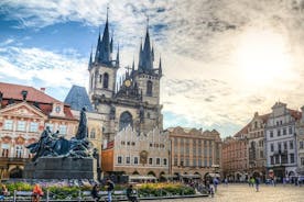 Privétransfer van Brno naar Praag met 2 uur sightseeing