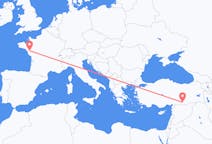 出发地 土耳其从 桑尼乌法目的地 法国南特的航班