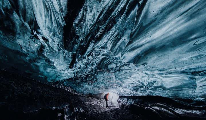 2일 빙하 라군과 북극광이 있는 얼음 동굴