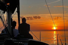 Navegação ao pôr do sol ao longo da costa de Marbella saindo de Puerto Banus