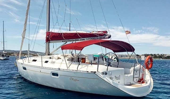 Gita privata di un'intera giornata in barca a vela a Playa de Ses Illetes