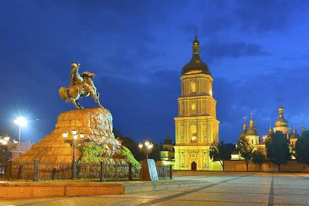 Customized Full-Day Tour of Kiev by Luxury Vehicle