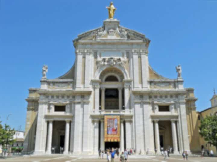 意大利圣母玛利亚教堂的徒步旅行