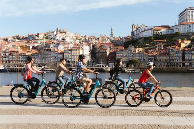 3 uur durende begeleide fietstour van de hoogtepunten van Porto op een elektrische fiets