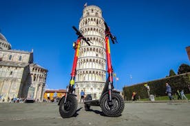 Zelfgeleide tour per e-scooter door Pisa (met audiogids)