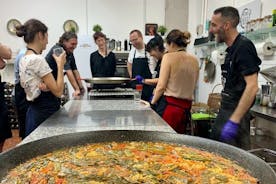 Aula de culinária de Paella de legumes, tapas e visita ao mercado
