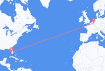 Flyrejser fra Punta Gorda, USA til Maastricht, Holland