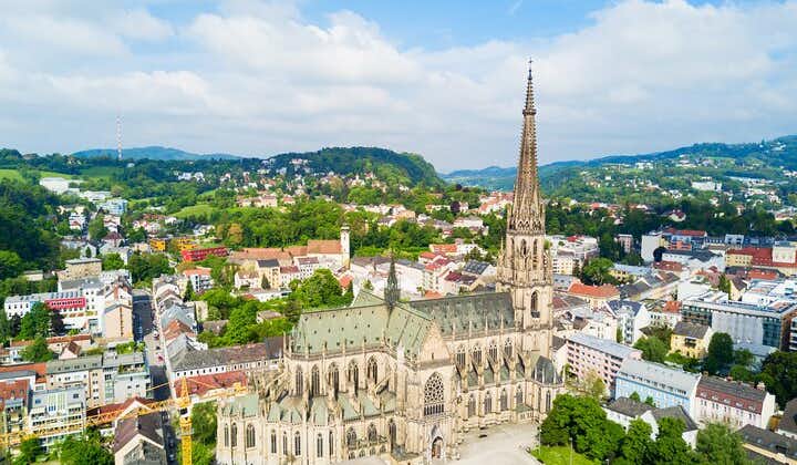 Linz: visita guiada privada a iglesias y casco antiguo