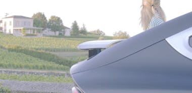 Op maat gemaakte wijntoerisme-excursie in een Tesla uit de regio Bordeaux