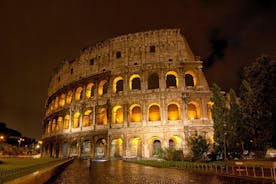 Excursão noturna a pé por Roma