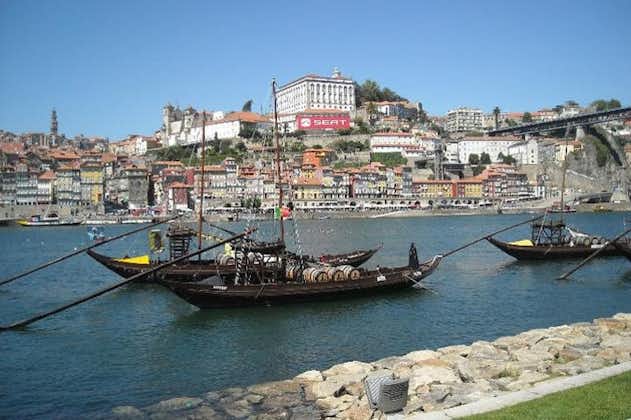 Porto privato da Lisbona con pranzo portoghese e degustazione di vino Porto