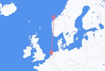 Vluchten van Amsterdam, Nederland naar Ålesund, Noorwegen