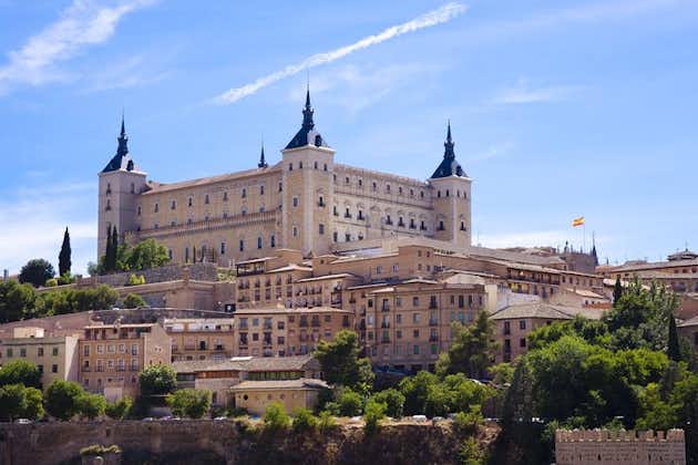 Tour privato di Toledo e Segovia con pick-up da Madrid