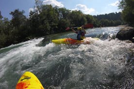 Kayak en el río sava Bled