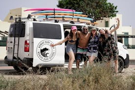 Aulas de surf para iniciantes e intermediários em Corralejo