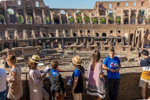 Entrée VIP Fast Track Colosseum Gladiator, visite du forum et de la colline palatine