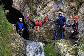 Bled og Bohinj Valley Canyoning Adventure með hótelafgreiðslu