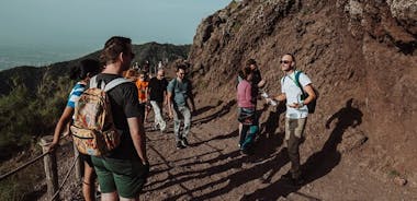 Mount Vesuvius-Tour von Pompeji geführt von einem Wanderführer