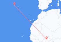 Fly fra Ouagadougou til Corvo Island