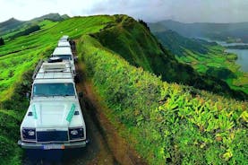 Jeep Tour Full Day Sete Cidades & Lagoa do Fogo with lunch and drinks included.