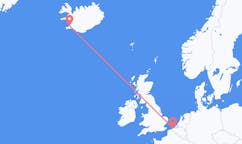 Fly fra byen Oostende, Belgien til byen Reykjavik, Island