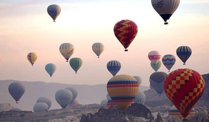 Cappadocia varmluftsballongtur over fairychimneys