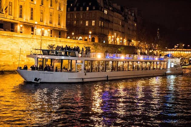 巴黎美食晚餐塞纳河游船与歌手和 DJ 组合