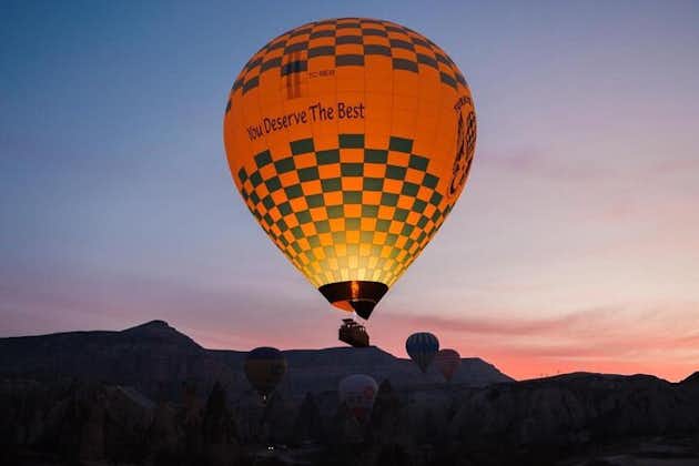 Cappadocia Balloon Ride with Breakfast, Champagne and Transfers