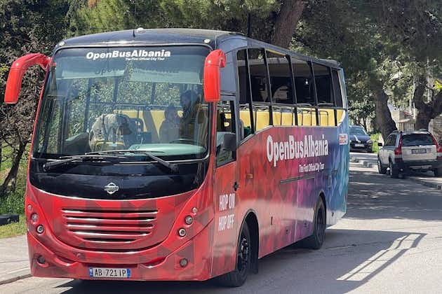 乗り降り自由のティラナ：オープンバス アルバニア
