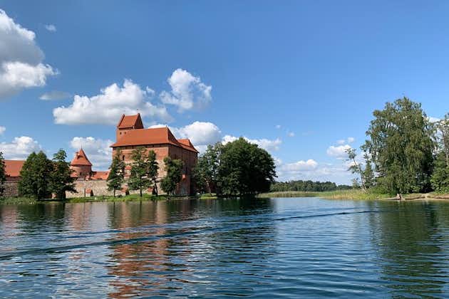 Dagtocht vanuit Vilnius: Paneriai Holocaustpark, Trakai-kasteel, middeleeuwse Kernave