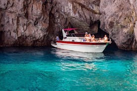 Escursione di un giorno in barca per piccoli gruppi all'isola di Capri da Amalfi