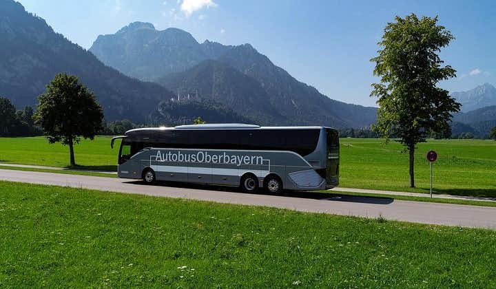 Excursion en autocar de luxe en petit groupe d'une journée à Neuschwanstein et au château de Linderhof au départ de Munich