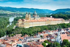 从捷克克鲁姆洛夫到维也纳的罗森堡城堡 - 梅尔克和都恩施泰因的私人观光之旅