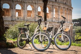 Rome Tiber cycle path: Electric & Muscle Rental Bike