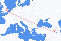 Flyreiser fra Hakkâri, Tyrkia til London, England