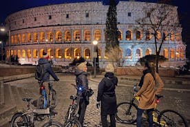 Balade à vélo électrique de nuit dans Rome avec dégustations de plats et de vins