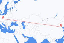 Flights from from Beijing to Prague