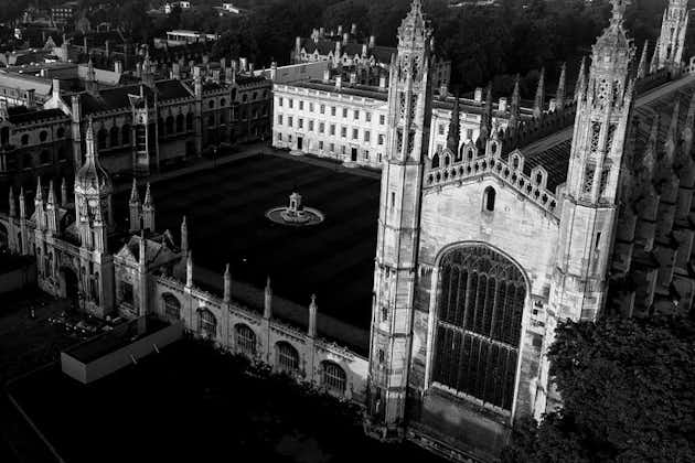 Condiviso | Tour dei fantasmi dell'Università di Cambridge guidato da ex studenti dell'università