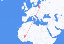 Flyreiser fra Bobo-Dioulasso, Burkina Faso til Warszawa, Polen