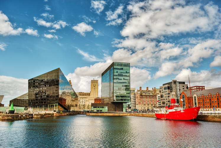 Photo of buildings in Liverpool (England) near the river Mersey.