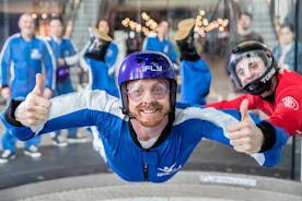 Manchester iFLY innendørs fallskjermhopping - 2 flyreiser og sertifikat