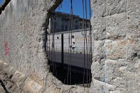 Self-Guided Audio Tour-The Fall of the wall: A light for humanity