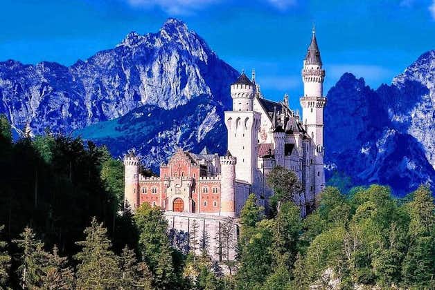我的*指南 来自慕尼黑的国王最伟大的宫殿 新天鹅堡和 HERRENCHIEMSEE