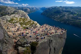 Oplev den storslåede Lysefjord, prædikestolen. Deltag-tur fra Stavanger