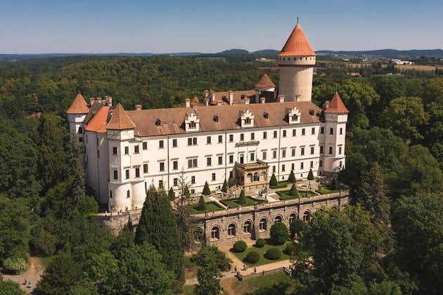 Tsjechische kastelen-scootertour voor 1 dag. De East Way. (Audio gids)