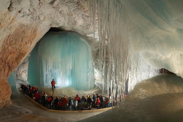 Private Werfener Eishöhle und Gollinger Wasserfall Tour aus Salzburg